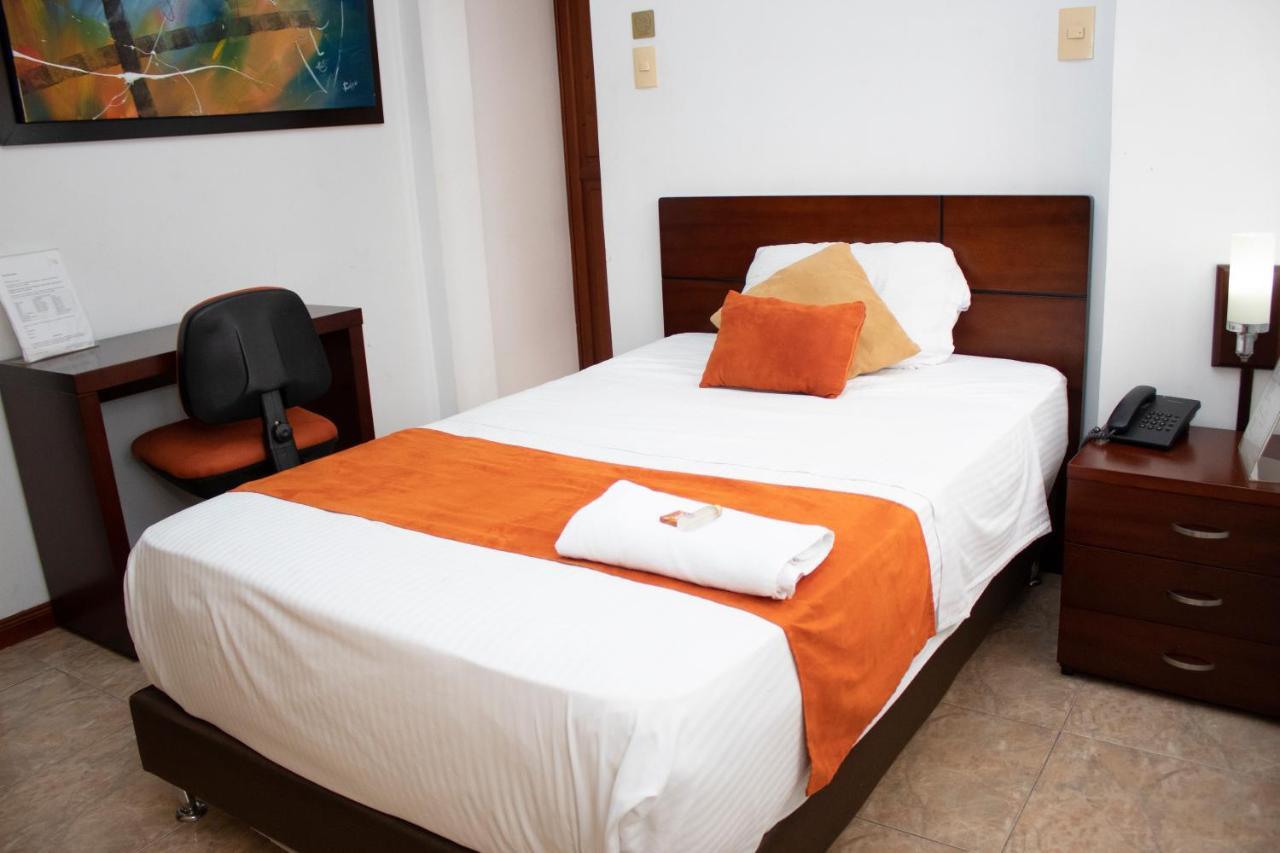 Hotel 721 Pereira Luaran gambar