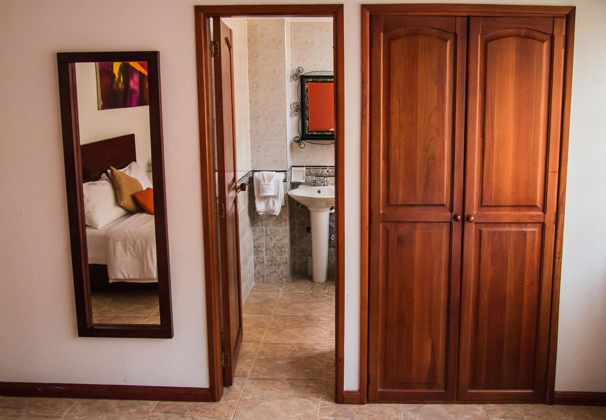 Hotel 721 Pereira Luaran gambar